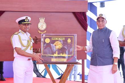 Indian Navy Inducts Indigenous Stealth Frigate Mahendragiri Into the Eastern Fleet